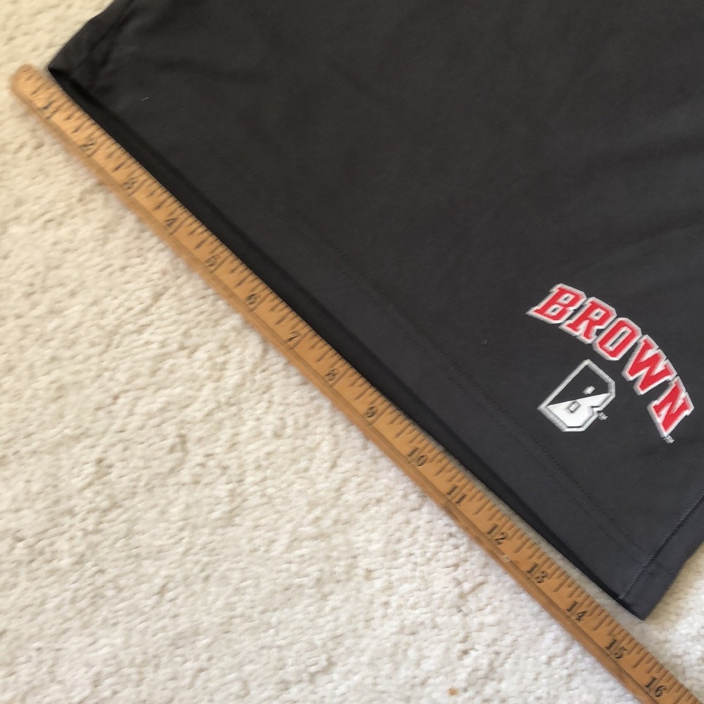 Brown University Men’s 2 XL Under Armour Shorts - Picture 13 of 16